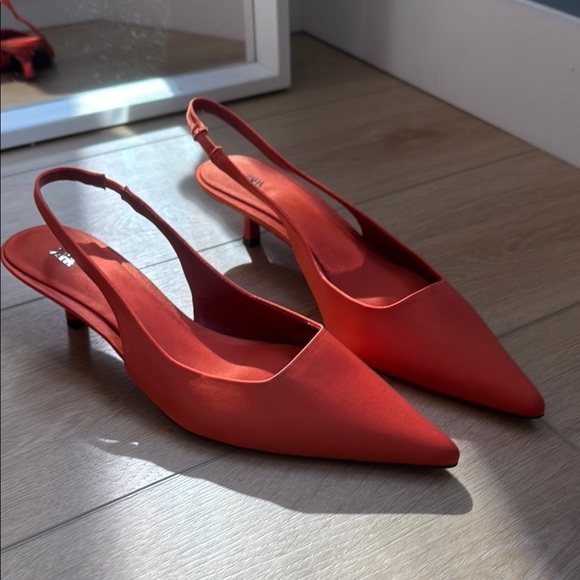 Zara Shoes - Zara orange satin kitten heels